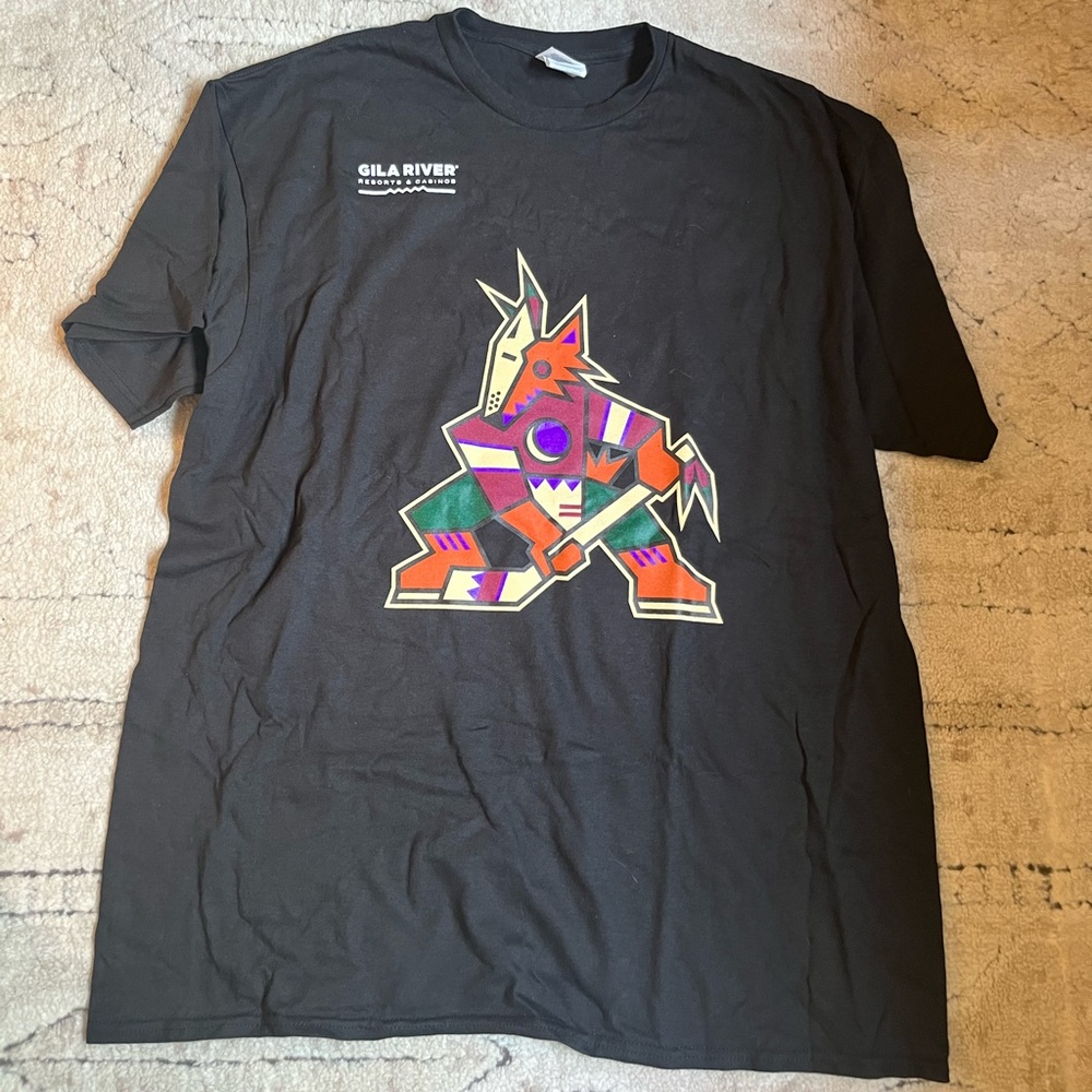 Arizona Coyotes t-shirt
